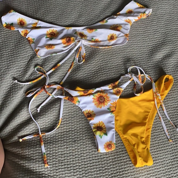 Bikini set - Picture 2 of 2